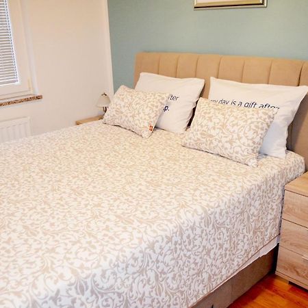 Apartments Krajacic Malinska Luaran gambar