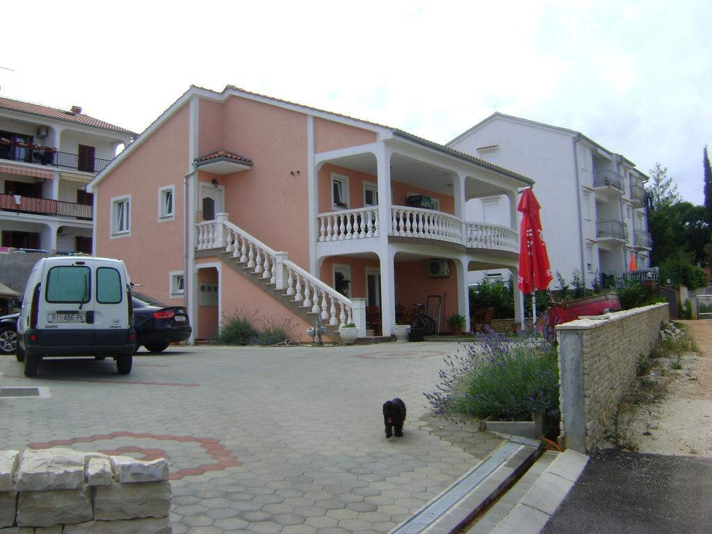 Apartments Krajacic Malinska Luaran gambar