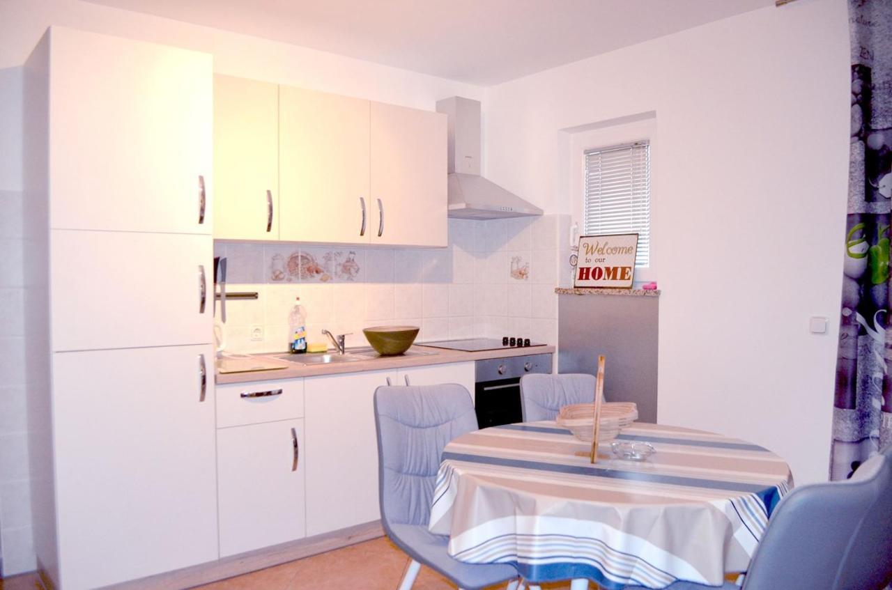 Apartments Krajacic Malinska Luaran gambar